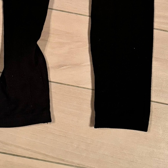 Black Leggings size small/medium - Picture 5 of 5